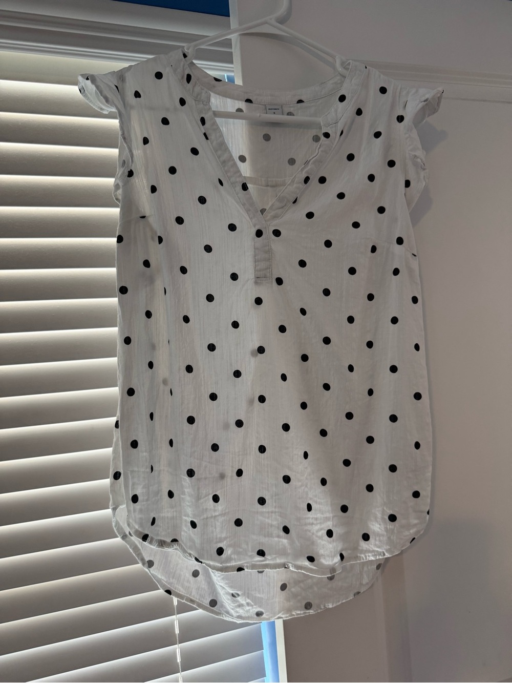 Old Navy Small White Polka Dot V-Neck Flutter Sleeve Top